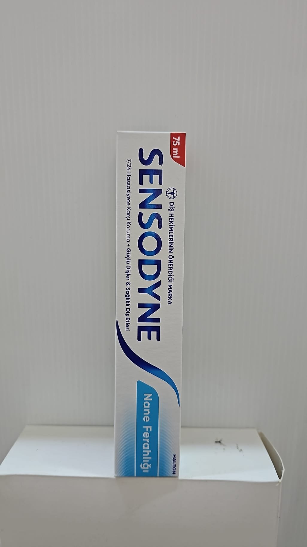 (Sensodyne)